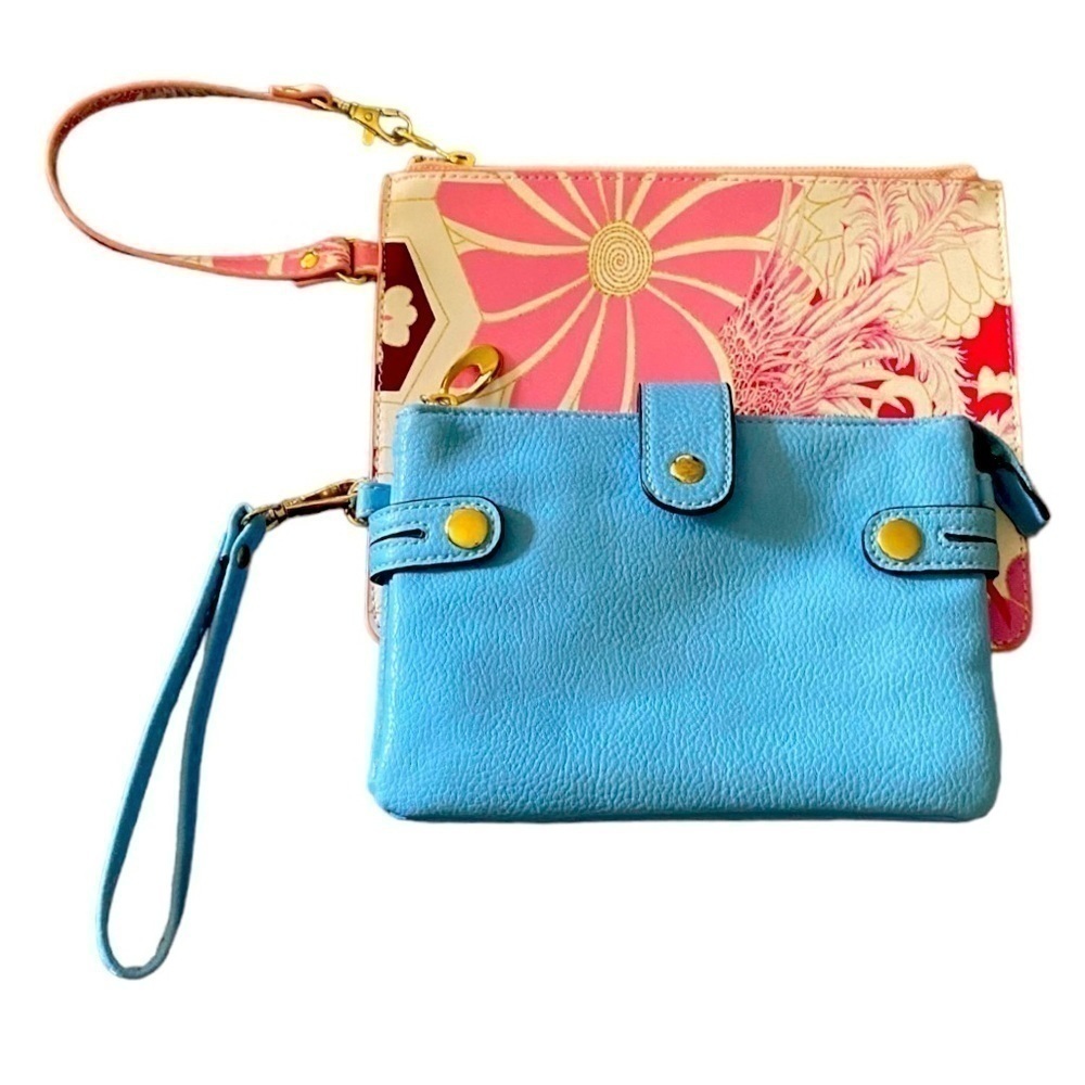 NWOT-WRISTLET BUNDLE-BLUE & PINK FLORAL-BOUTIQUE BRAND
